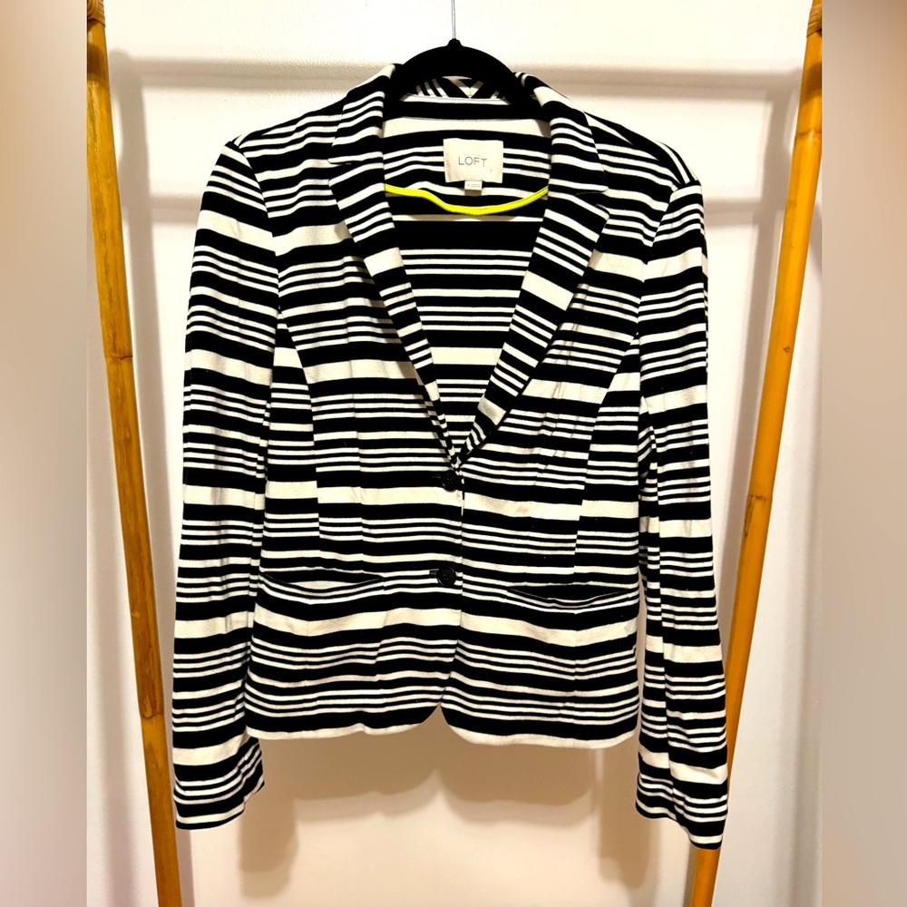 Striped medium casual blazer